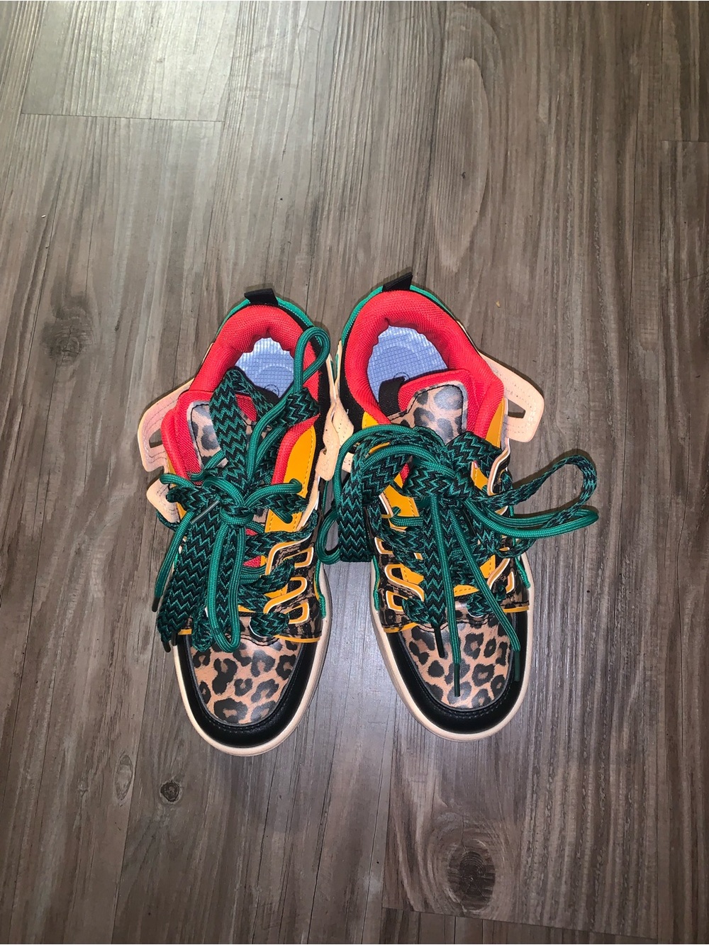 Womens Leopard-Accent Fashion Sneakers in Green & Pink